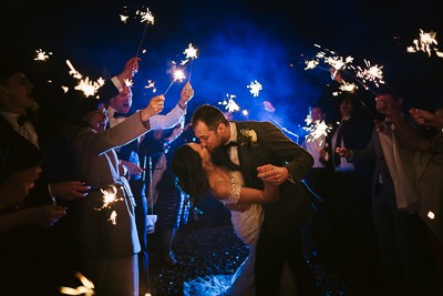 Venue: Newton Park Barn, Buckinghamshire Sophie & Paul - SPRING 2018