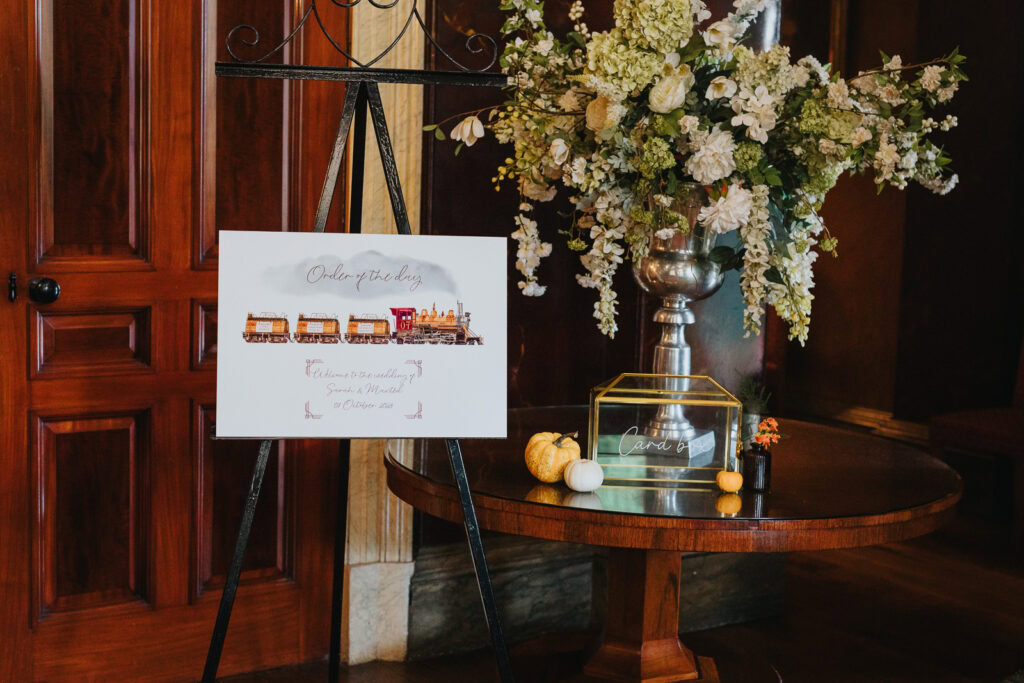 Autumn wedding t Prestwold Hall