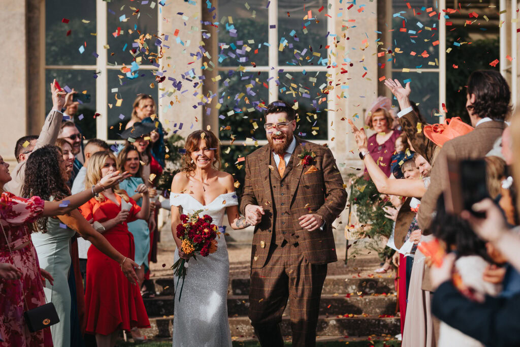 Prestwold Hall wedding confetti photography